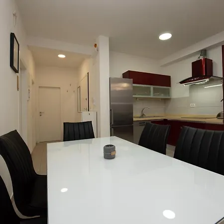 Apartment Miss Tina *