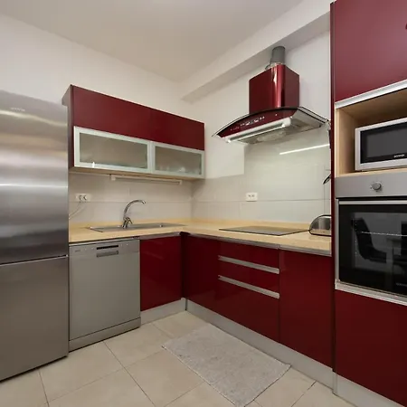 Apartamento Miss Tina *