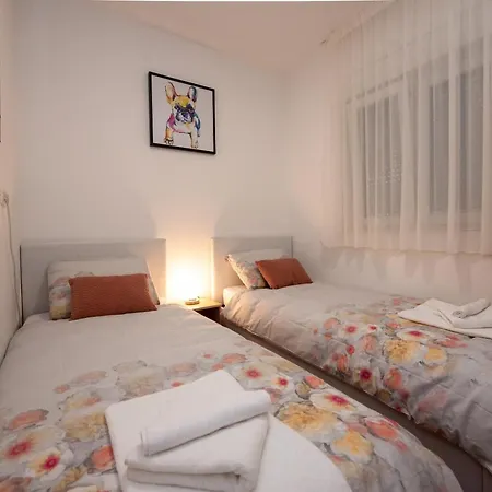 Apartamento Miss Tina *